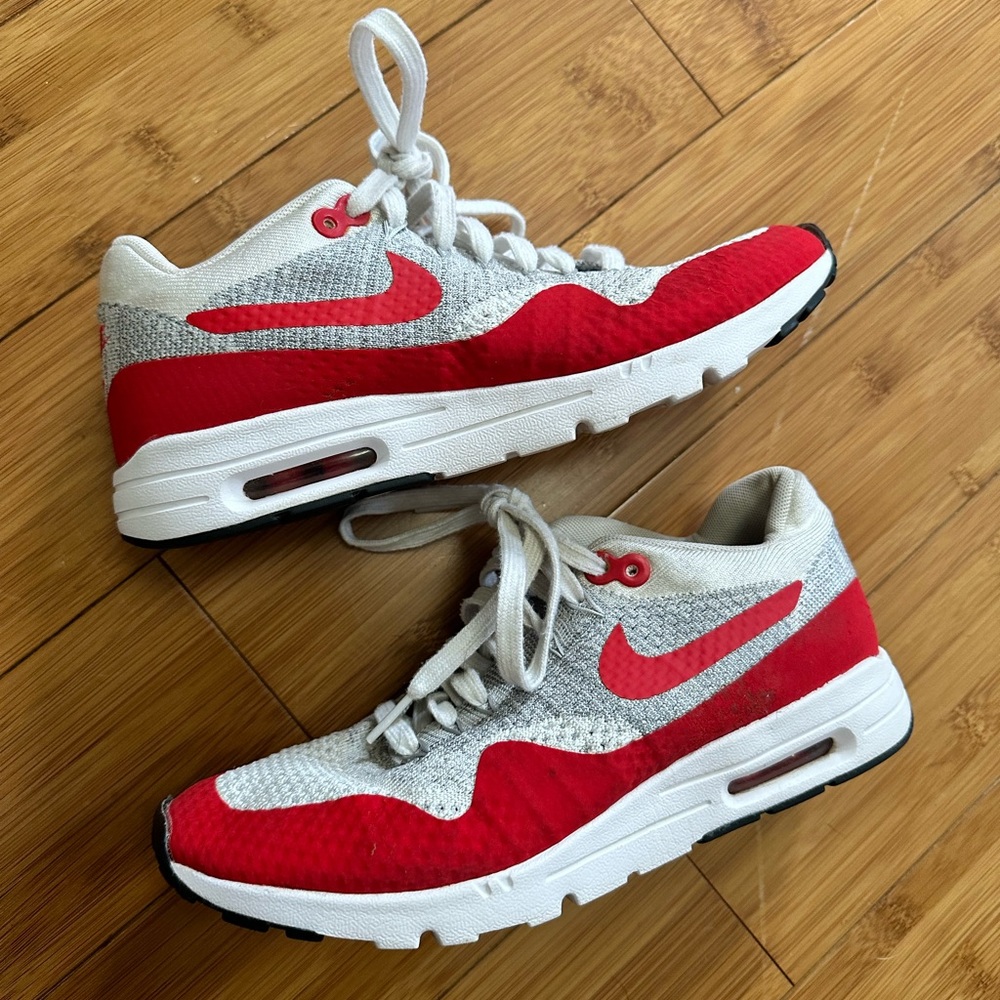Women’s Nike air max 1 ultra flyknit size 8
